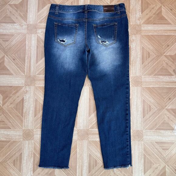 Maurices Medium Wash Denim Mid Rise Skinny Jeans Womens 9/10 Distressed Raw Hem - Picture 3 of 6